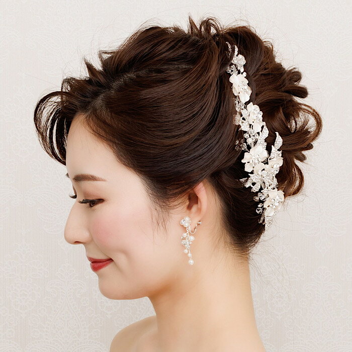 【シンプル可愛い花嫁ヘア】【ビジューと小枝で甘辛】 ヘッドドレス ブライダルアクセサリ— 髪飾り ビジューリース ワイヤーアート