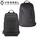 VESSEL Signature 2.0 Plus Backpack 3104320短期出張などにも対応できる大容量バックパックSPECIFICATION■サイズ：約33×19×47cm■容量：約26L■素材：合成皮革(プレミアム シンセティックレザー)■カラー：TRACK BLACK、PEBBLE BLACKMADE IN CHINA【メーカー取り寄せ商品】在庫の有無・納期は改めてご連絡させていただきます。取り寄せの為、ご購入いただけましても、欠品・完売の場合もございます。