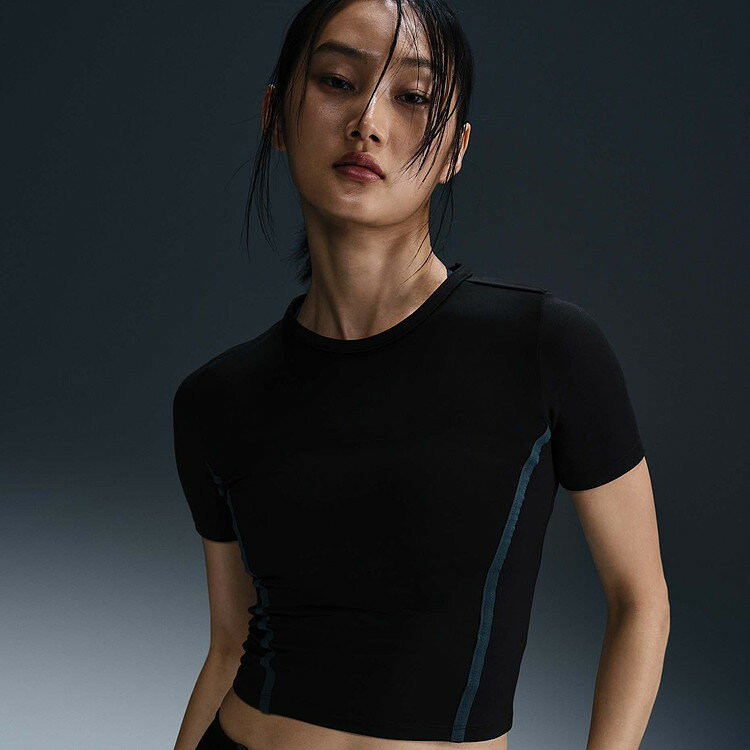 【ブラックフライデーMAX3,000円OFFクーポン発行中!!有効期間:11/20(木)20:00~11/27(木)01:59迄】クリアランス 返品不可 メール便配送 ナイキ ウィメンズ ワン FITTED DF S/S トップ HQ4999-010 レディース