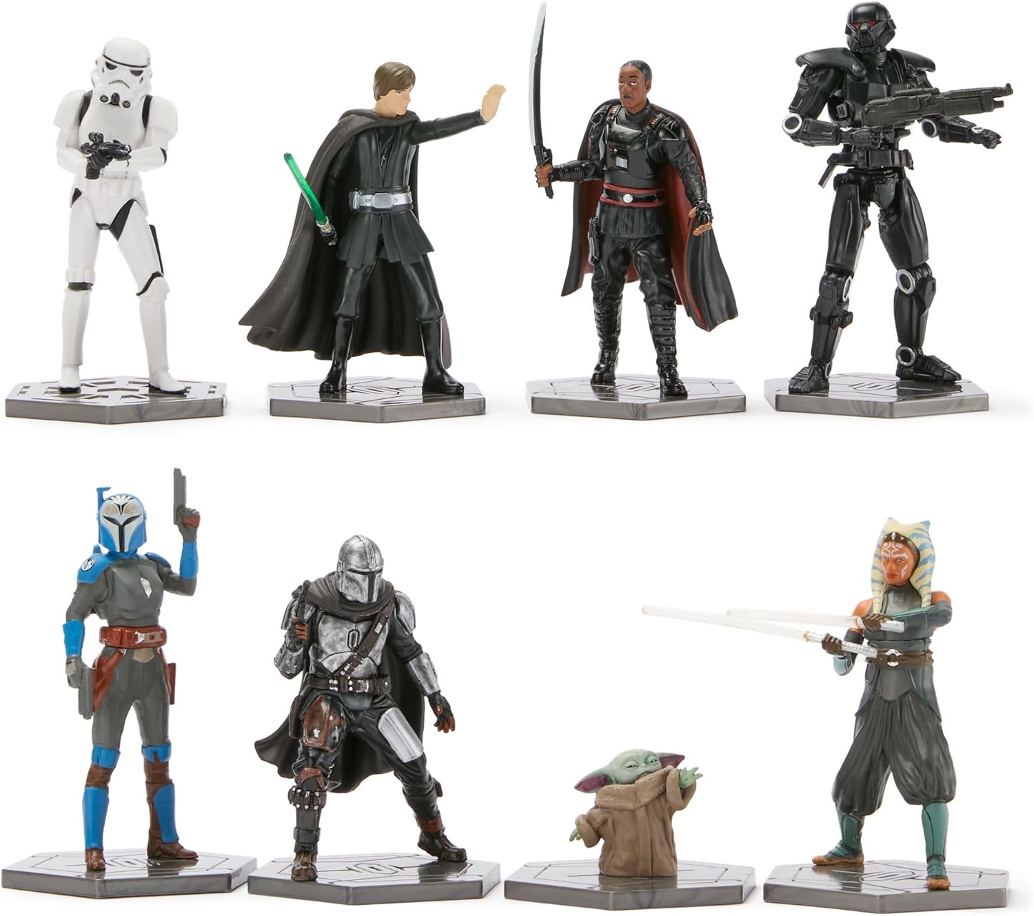 Disney Store公式ライセンス『スター・ウォーズ マンダロリアン』のミニフィギュア8体セットです。 マンダロリアンの人気キャラクターたちをリアルに再現したコレクションセットで、ディスプレイやコレクションに最適です。透明ウィンドウ付きのボックス入りなので、そのまま飾って楽しむこともできます。 【セット内容】 ・マンダロリアン（ディン・ジャリン） ・グローグー ・アソーカ・タノ ・モフ・ギデオン ・ダークトルーパー ・ストームトルーパー ・その他キャラクター2体 【商品詳細】 ・Disney Store公式ライセンス ・スター・ウォーズ マンダロリアン ・フィギュア8体セット ・フィギュアサイズ：約3～4インチ ・PVC製 ・対象年齢：3歳以上 ・電池不要 スター・ウォーズファンへのプレゼントやコレクションにもおすすめです。Disney Store公式ライセンス『スター・ウォーズ マンダロリアン』のミニフィギュア8体セットです。 マンダロリアンの人気キャラクターたちをリアルに再現したコレクションセットで、ディスプレイやコレクションに最適です。透明ウィンドウ付きのボックス入りなので、そのまま飾って楽しむこともできます。 【セット内容】 ・マンダロリアン（ディン・ジャリン） ・グローグー ・アソーカ・タノ ・モフ・ギデオン ・ダークトルーパー ・ストームトルーパー ・その他キャラクター2体 【商品詳細】 ・Disney Store公式ライセンス ・スター・ウォーズ マンダロリアン ・フィギュア8体セット ・フィギュアサイズ：約3～4インチ ・PVC製 ・対象年齢：3歳以上 ・電池不要 スター・ウォーズファンへのプレゼントやコレクションにもおすすめです。