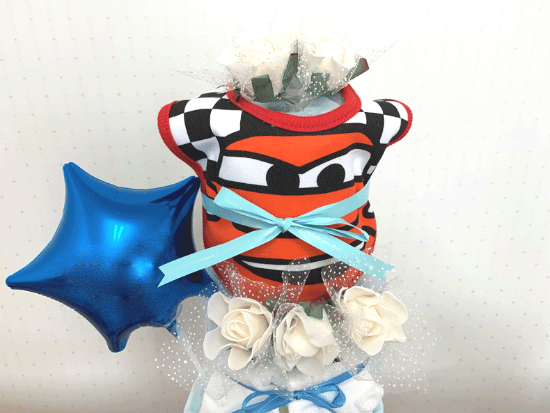 【出産祝い】【おむつケーキ　3段 】【ディズニー】【カーズ】☆213☆名入れ無料送料無料 即日発送オムツケーキ
