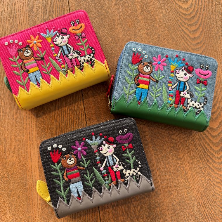 アルベロベロ(Alberobello)オレボレブラぶたさん刺繍入り デニムウォレット【2026 SPRING COLLECTION】送料無料...