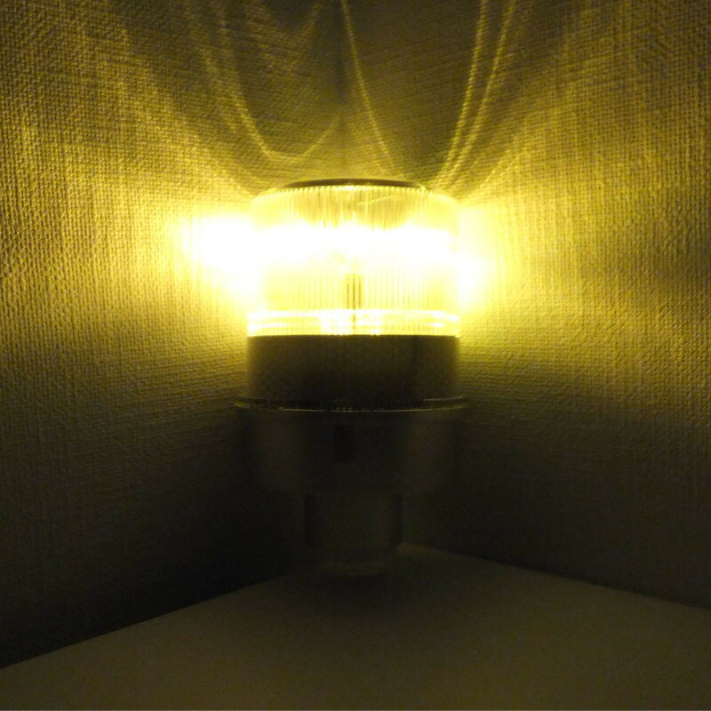 上下点滅ソーラー工事灯・直径80mm（クリアーカバー/黄点滅/赤高輝度反射シート付）