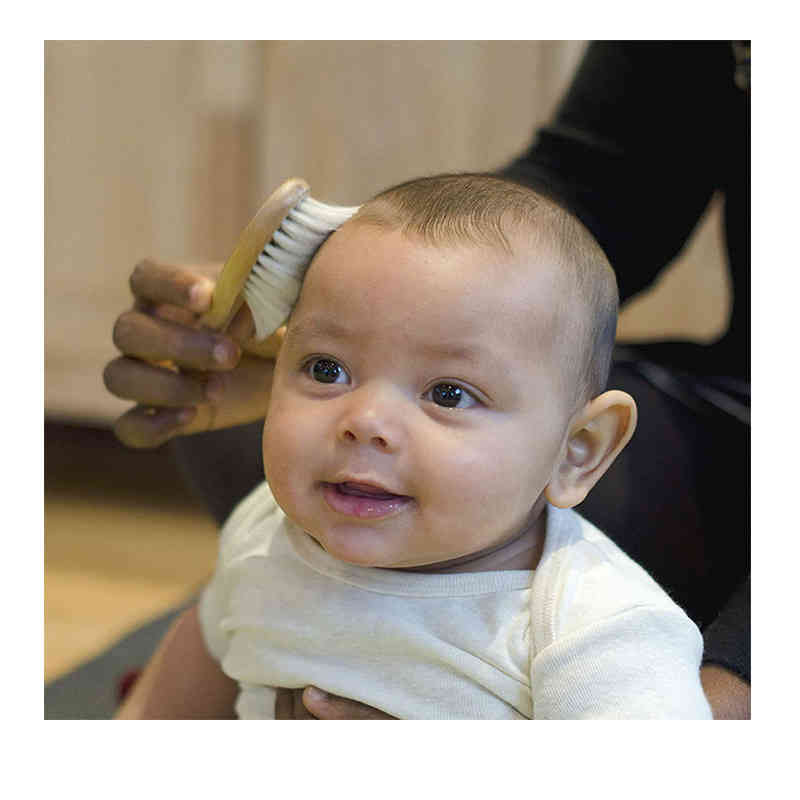 100 品質 ベビーヘアブラシ ブラシ コーム ベビー用 赤ちゃん ベビーヘアブラシ コーム 柔らかい くし 乳児 ベビーブラシ 出産祝い 天然素材