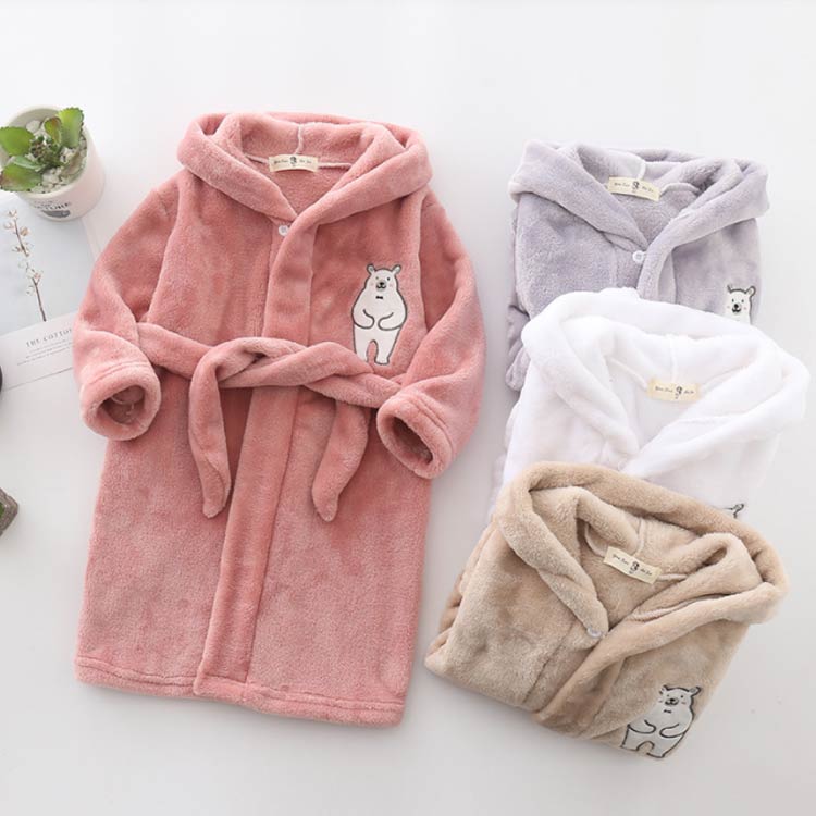 寝巻き バスローブ ガウン 子供 ギフト フード付き 送料無料 男の子 女の子 クマ柄 あったか 着る毛布 タオル地 バスタオル ジュニア ふわふわ ルームウェア 防寒 部屋着 フランネル キッズ プール お風呂上り 羊柄 猫柄 可愛い 子供服 おしゃれ 出産祝い もこもこ