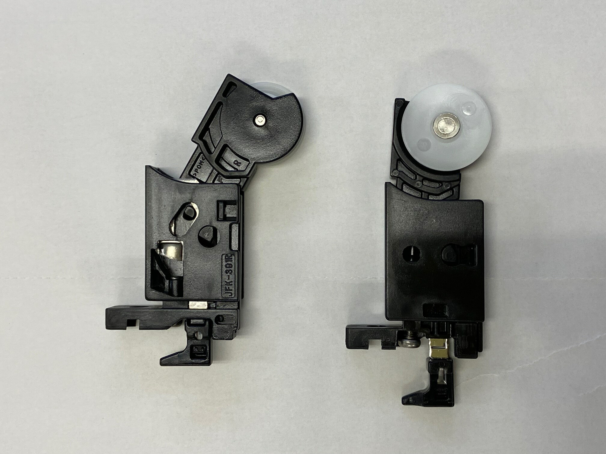 樂天商城 - 【お取り寄せ商品】トステム 網戸戸車 JFK-301 R JFK-301 L 左右1組入 網戸-121