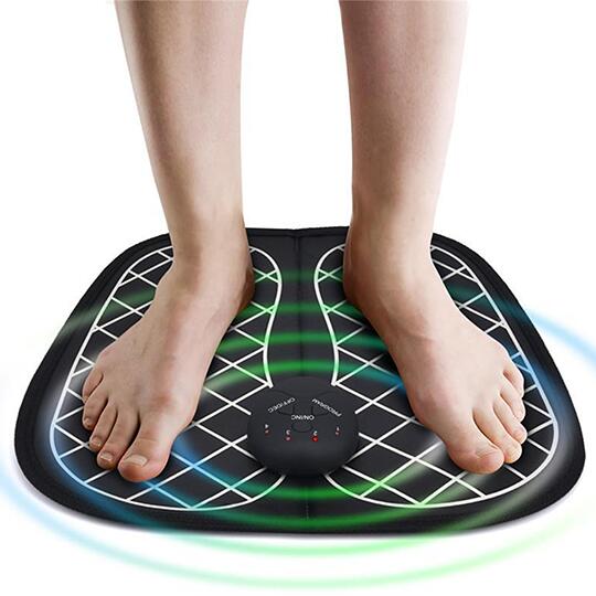 EMSフットマット/ ems 足裏 ems フットマット 足 脚 美脚 マット 筋トレ 高齢者 ダイエット むくみ トレーニング ふくらはぎ 太もも 足裏 フィットネス 2種類接続 足用 足ケア コードレス 軽量 6モード10段階 折りたたみ収納式 0550