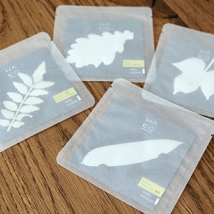【葉っぱの形のお香・春夏】【1枚入り】紙のお香「PAPER INCENSE HA KO」Spring&Summer 春夏 1枚入り・全4種類の香り【リニューアル】【薫寿堂】ネコポス便OK 春夏 季節のお香 HAKO お香 文香 名刺香 和紙 カード 葉香 おしゃれ 栞 ペーパーインセンス INCENSE