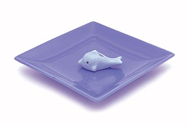 陶器香皿&イルカ香立〔ブルーの香皿と陶器のイルカ〕【日本香堂】【イルカ】【陶器】【お香】【インセンス】【室内香】【可愛い】【夏】【香皿】【香立て】【お香立て】【プレゼント】【ギフト】