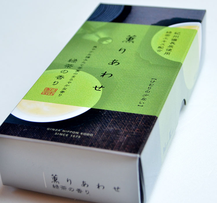 【日本香堂】薫りあわせ バラ詰・緑茶の香り【紀州備長炭使用】【茶殻エキス配合】【緑茶】【日本茶】..