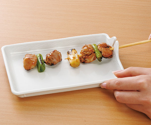 なにわのエジソンの串抜き皿　AYS-01【串】【焼鳥】【串料理に便利】【焼き鳥】【おつまみ】【家飲み】【宅飲み】【お団子】【自宅居酒屋】【だんご】【TV放映】【便利皿】【便利】【プレゼント】【日用品雑貨】【便利グッズ】【竹串】【快適生活】【便利なお皿】 ansindo-10001408 お香・数珠・仏壇のe-namu庵心堂 サンプル画像3