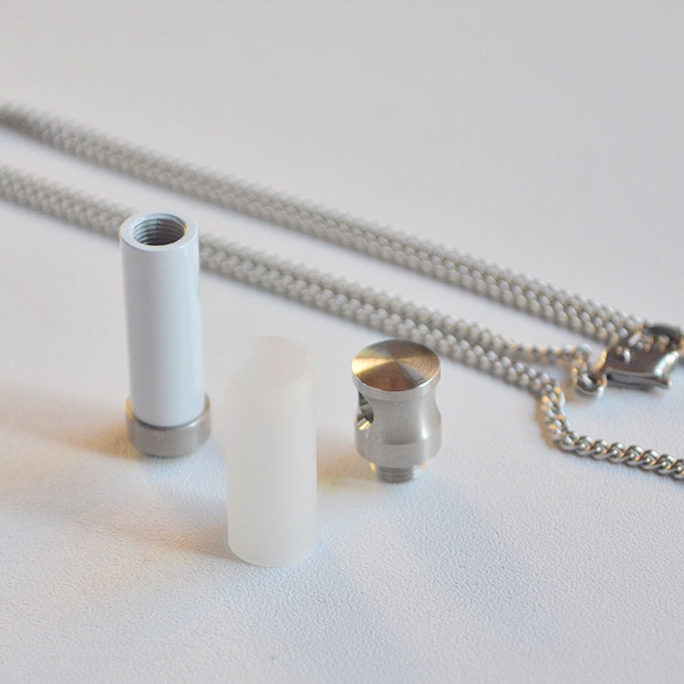 【遺骨ペンダント】グリーフペンダント[スティック] ホワイト 【ネックレス】【遺骨】【遺骨入れ】【ペンダント】【遺髪】【骨壷】【メモリアル】【手元供養】【ペット供養】【分骨】【家族】【アクセサリー】【ペットメモリアルグッズ】【送料無料】