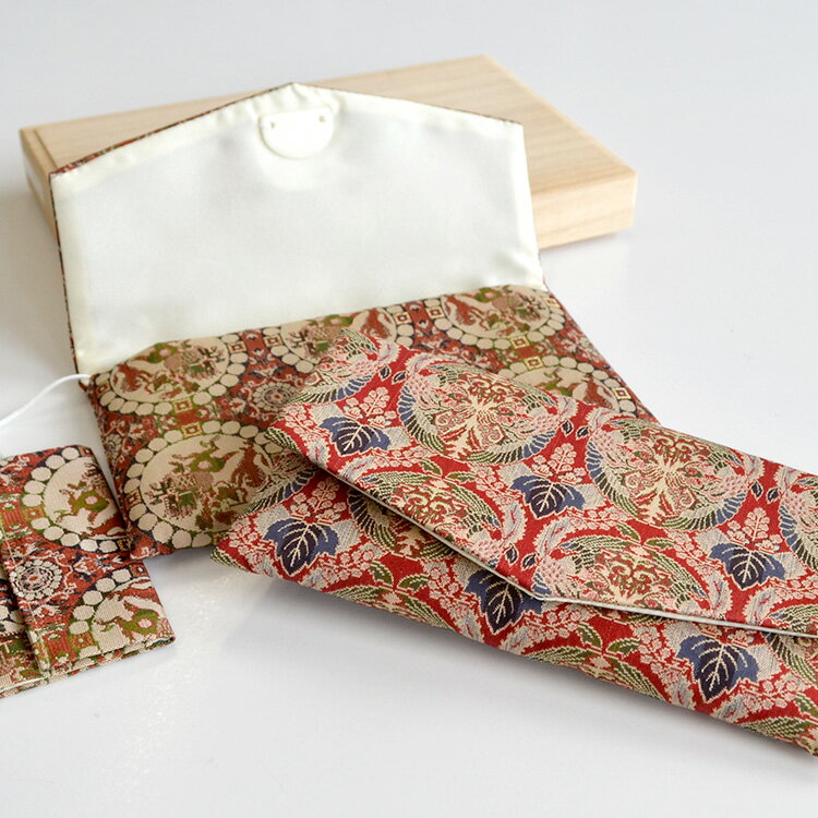 【在庫限り】【za-4】龍村織 名物裂「錦」念珠入れ 房カバー付念珠入【桐箱入】［獅子狩文錦・桐に向鳳..