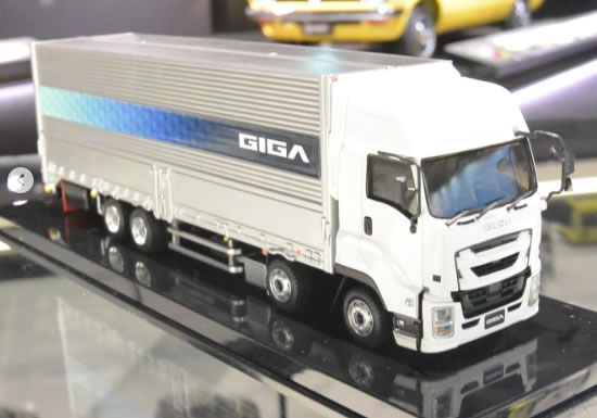 楽天市場】トラックミニチュアいすゞギガの通販