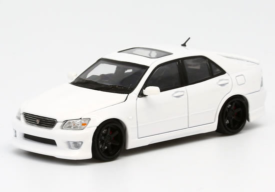 Rakuten - MODEL 1 1/64 トヨタ アルテッツァ RS200 (SXE10) スーパーホワイトII