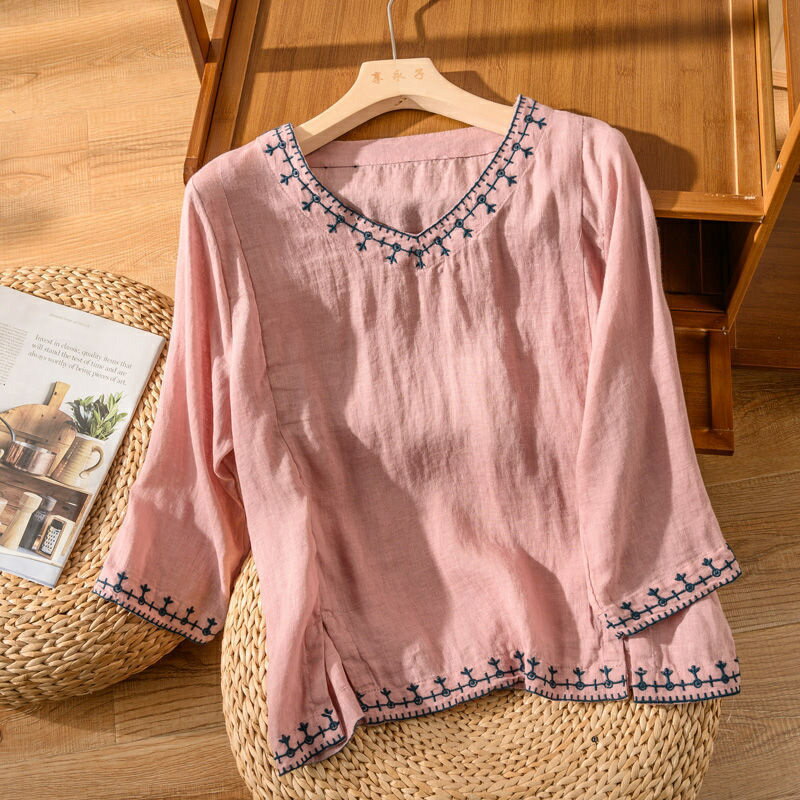 樂天商城 - レース ブラウス Tシャツ レディース トップス tシャツ プルオーバー 七分袖 レーストップス 薄手 デザイン 夏 プルオーバー Tシャツ シースルー 綿混 コットンVネック 体型カバー 刺繍 ゆったり 通勤 カジュアル風 可愛い おしゃれ 春夏小さめのシャツ