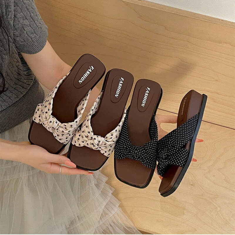 ご覧いただきありがとうございます 商品について ※商品のイメージが異なる、サイズが合わない、注文を間違えた等の場合、商品到着後7日以内に弊社へメールでご連絡お願い申し上げます。 ※交換・返品の際の往復送料（初めの費用+返品の費用）はお客様負担でお願いしております。(送料無料商品の場合でも) ※掲載画像につきましては、撮影環境やお客様の閲覧されますパソコンや携帯電話キャリアによって、実際の商品とは多少異なったお色に見える場合も御座いますので予めご了承下さいませ。 ※生地の特性上、やや匂いが強く感じられるものもございます。数日のご使用や陰干しなどで気になる匂いはほとんど感じられなくなります。 メールについて ※メール返信とご注文対応は、平日　11時〜13時、14時〜17時頃に対応しております。 ※携帯メールでの登録は迷惑メールによりメールが届かない場合がございます。 その他 大量受注（数十着〜数百着単位）もお受け致しますので、詳しい在庫状況・納期状況など1度ご連絡下さい。 TEL：04-8606-3863（平日10時〜17時）　◆お届けした商品に不備、初期不良など御座いましたらお気軽にお知らせ下さいませ。 ◆お問い合わせの際には、お客様のお名前・受注番号等の記載をお願い致します。 ◆弊社では、お客様に少しでも気持ちよくストアをご利用して頂けるよう、日々模索しております。 ◆ご迷惑をおかけすることもあるかと存じますが、ご理解いただけますと幸いでございます。 ◆当店では紙資源保護のため、明細書・領収書は商品と同封しておりません。 ◆必要な際はご注文時の確認画面の備考欄にて記載の上ご注文をお願いいたします。 ◆（領収書の宛名など必要事項を合わせてご記入しご連絡ください。） ◆商品と別送でお送りいたします。予めご了承ください。