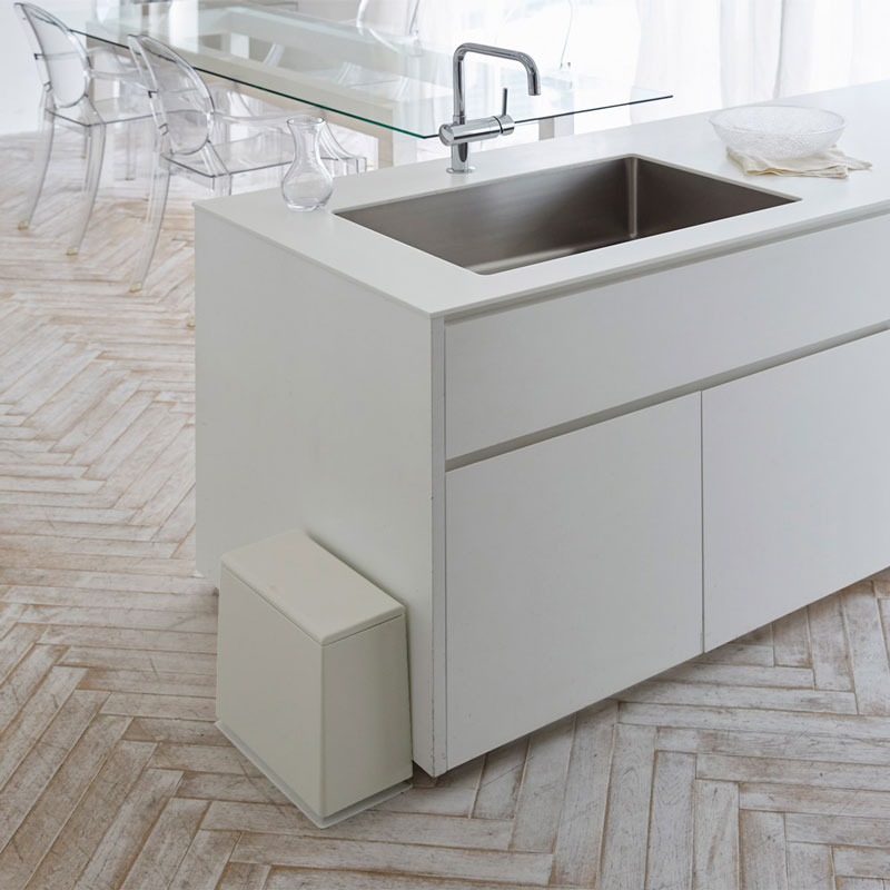 【売れ筋】ideaco イデアコ チューブラーキッチンフラップ ゴミ箱 ダストボックス TUBELOR kitchen flap サンドホワイト KITCHENFLAP-SW 白 トラッシュボックス ご