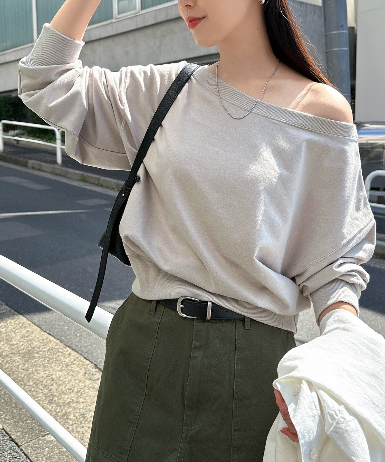 レディース オフショルダー レーストップス ベージュ 女性 春服 夏服 かわいい 楽天市場】 シャーリングオフショルダーレーストップス [C3961