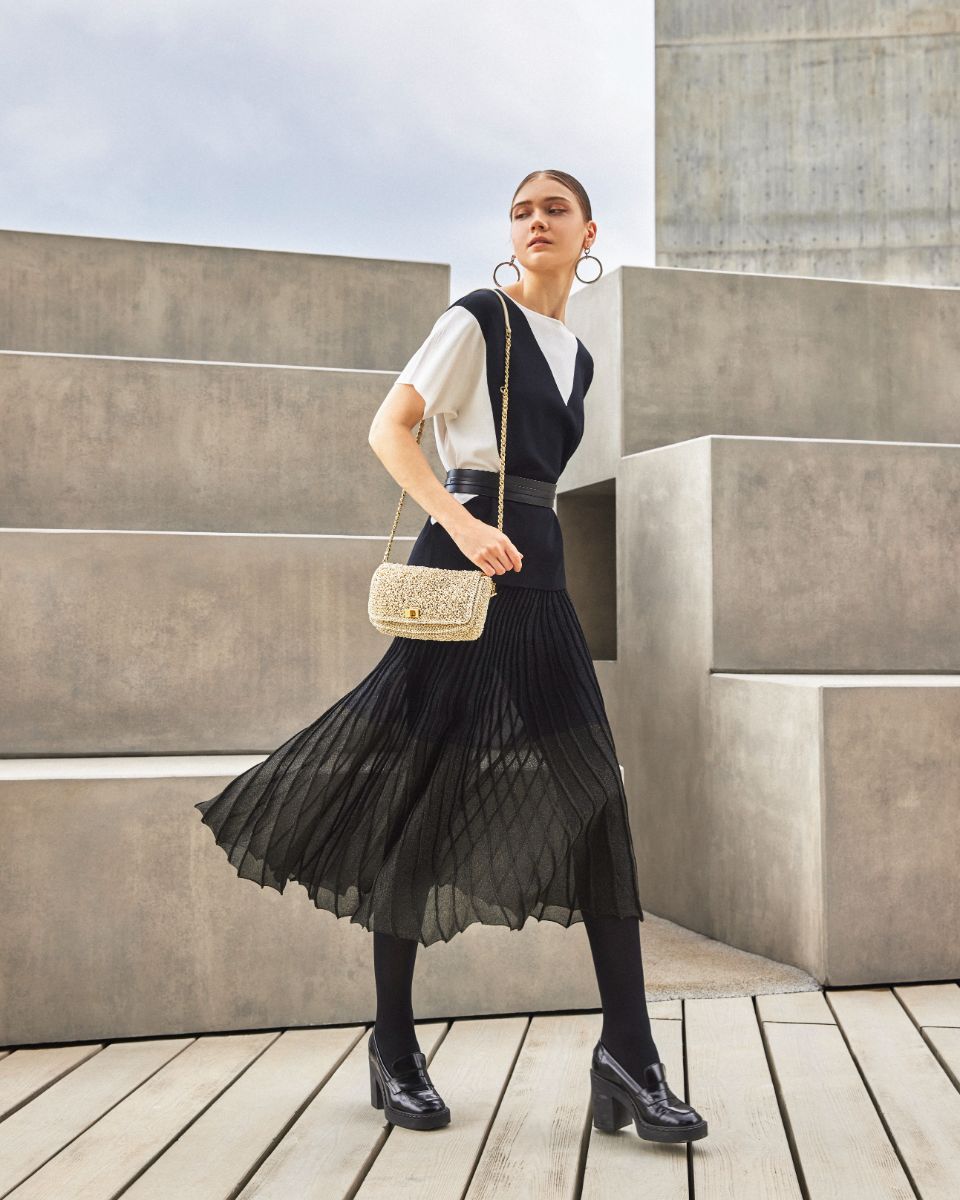 【ポイント3倍 6/1 23:59まで】【ANTEPRIMA公式】 アンテプリマ ワイヤーバッグ ルッケット II ミディアム エナメルブラック PB22FP13G6 ショルダーバッグ バッグ 普段使い レディース 結婚式 オケージョン ブランド ギフト プレゼント