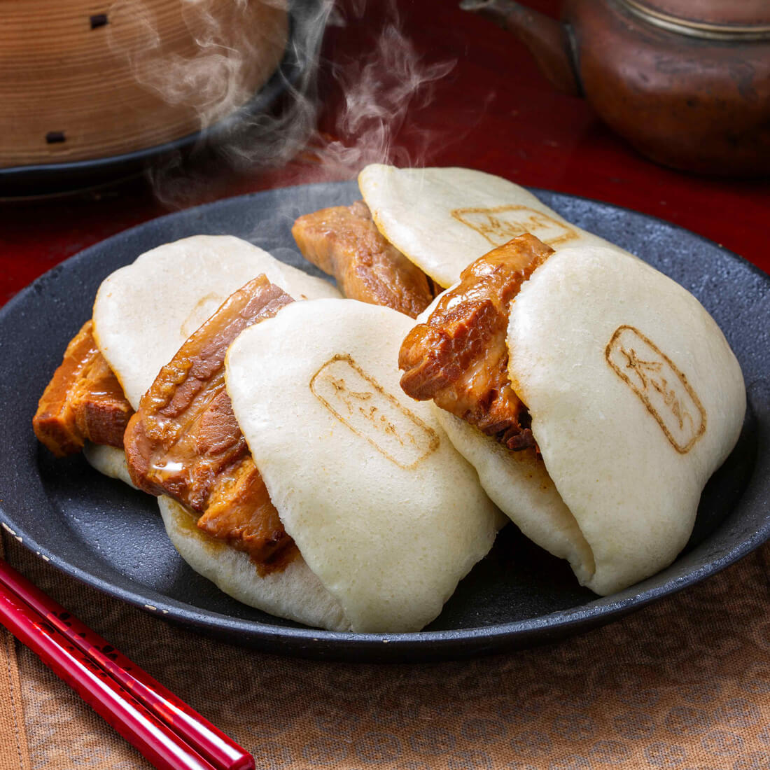 お歳暮 内祝い お祝い 岩崎本舗 / 大とろ角煮まんじゅう8個入(長崎)(短冊のしのみ対応)|御歳暮 結婚内祝い 出産内祝い 御祝 御礼 新築内祝い 快気祝い