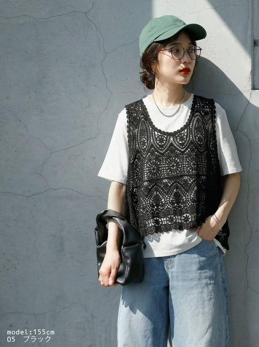 シンプル服の、仕上げ役。ベスト レディース ニットベスト クロシェ 透かし編み レ...