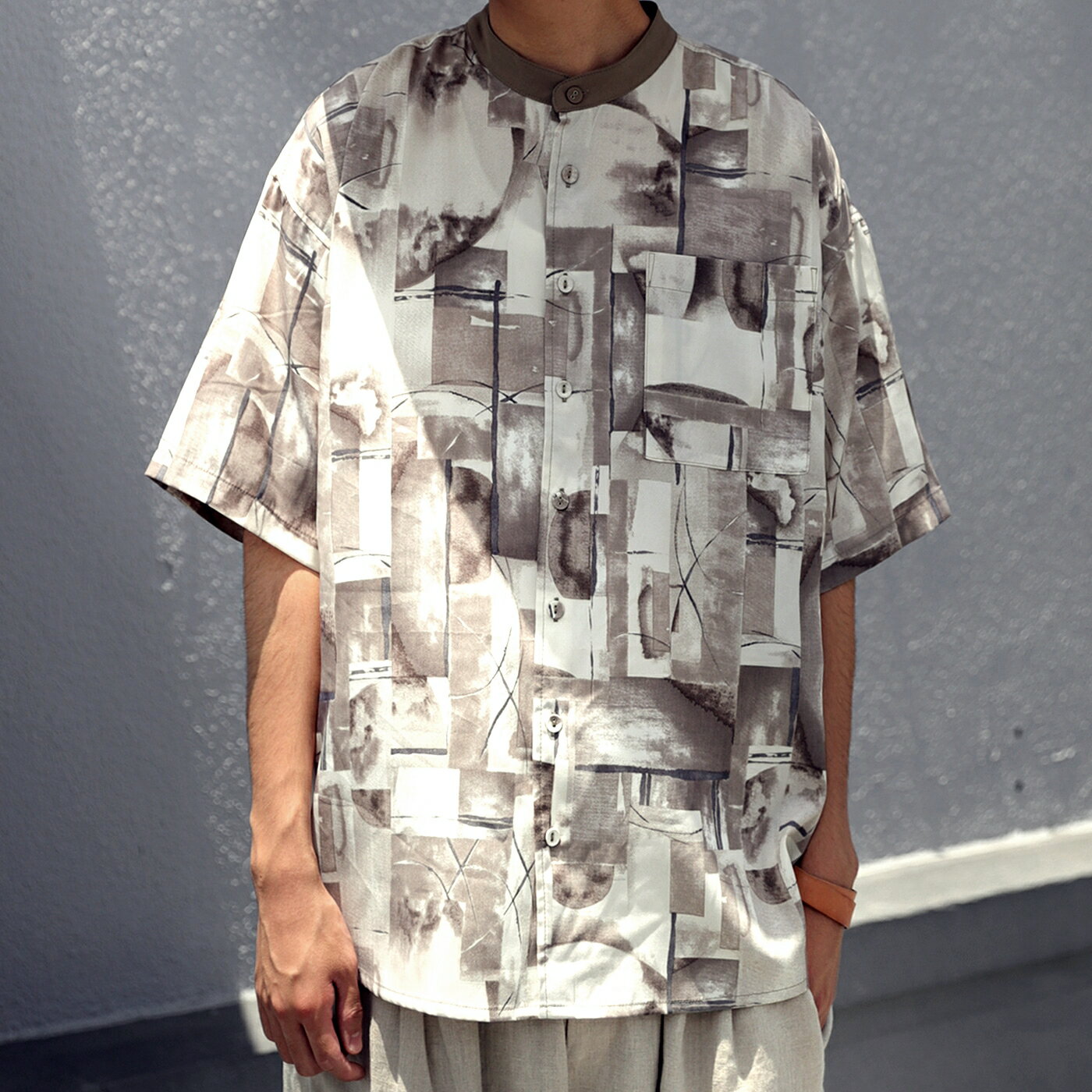 アート柄バンドカラーシャツ シャツ メンズ 半袖 送料無料・メール便不可【Z】【237B】のサムネイル