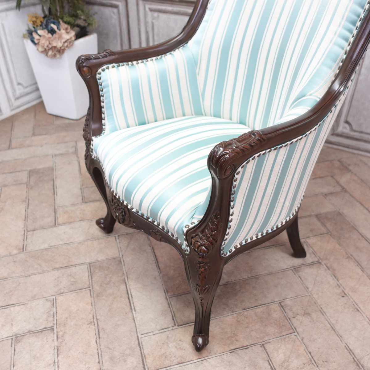 輸入家具 ロココ調家具 アームチェア ロココ ソフィア 姫系 ソファー 一人掛け コンパクト フランス イタリア ヨーロッパ 猫脚 かわいい おしゃれ アンティーク風 アンティーク調 店舗什器 デザイナーズ ホテル 美容室 ストライプ ボーダー ブルー 青 水色 1008-n-5f270 [2]