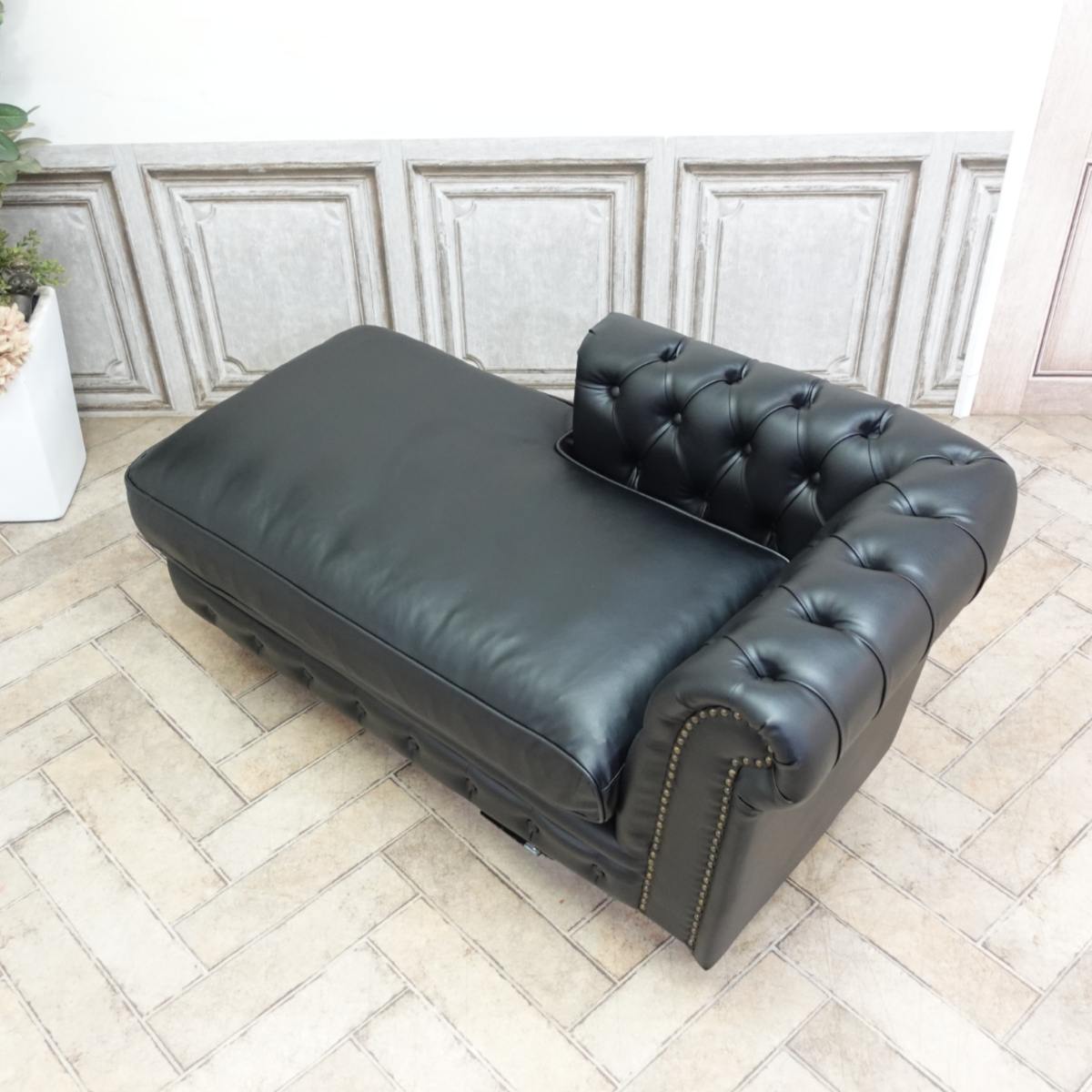 輸入家具 ソファ レザー アンティーク 2人掛け 受注生産専用 ソファ チェスターフィールド ソファ ヴィンセント チェスター ソファー コーナー 二人用 英国 イギリス ヴィンセント 書斎 デザイナーズ アームレス 総革張り 本革 本皮 レザー order-vckr-leather [3]