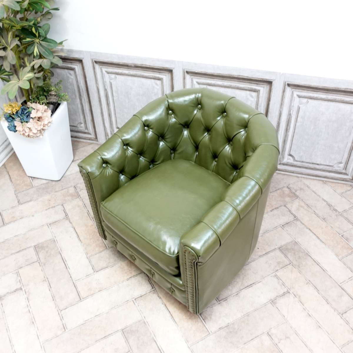 輸入家具 ソファ 一人掛け ソファー コンパクト レトロ ソファ チェスターフィールド ソファー ヴィンテージ ソファ ビンテージ アンティーク デザイナーズ イギリス 英国 チェスターフィールドソファ 1人掛け ソファー フェイクレザー PU 合皮 カーキ グリーン 緑 vl1p50k [2]