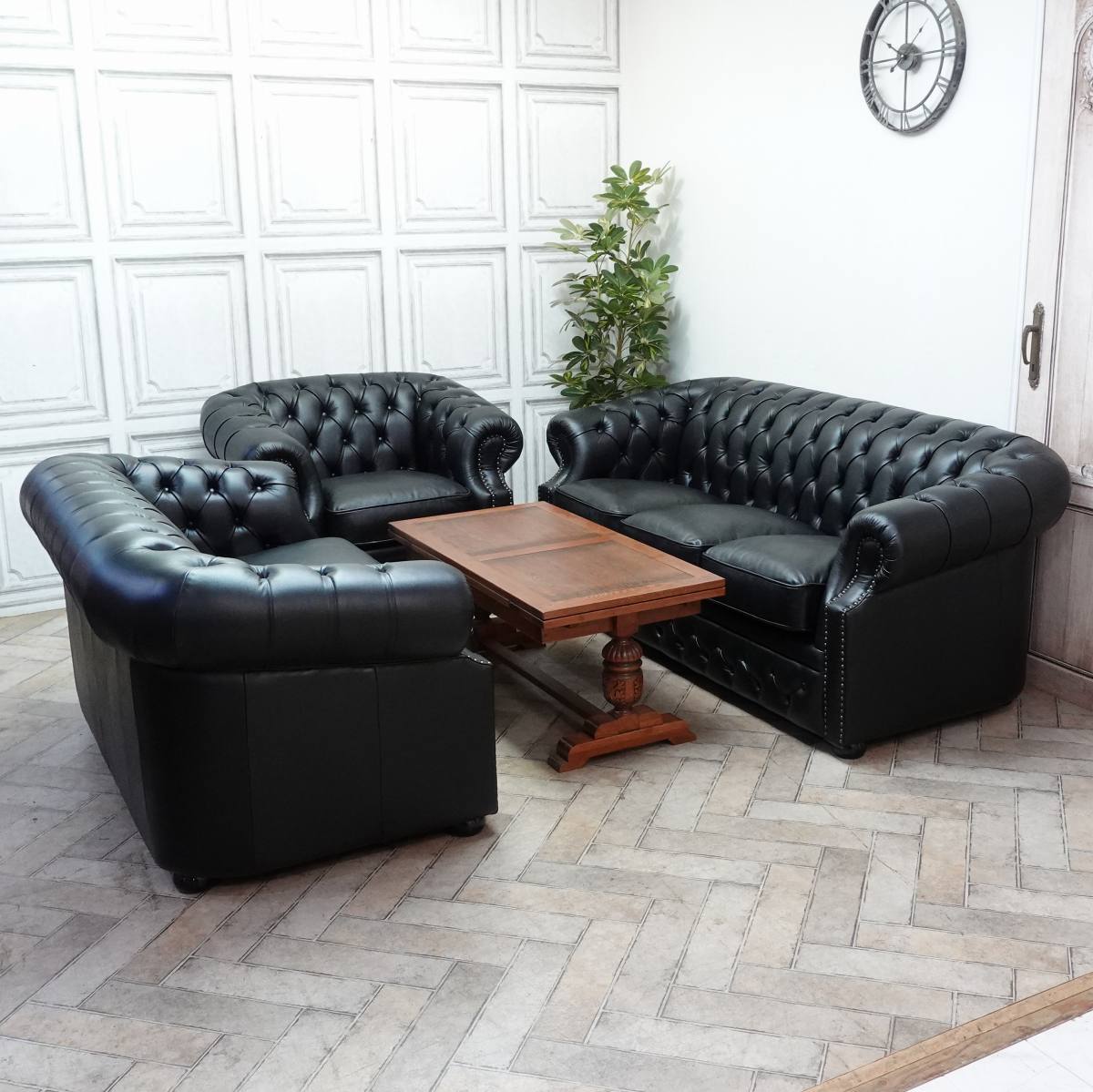 輸入家具 ソファ レザー アンティーク ソファー チェスターフィールド ソファ 一人掛け 1人用 シングルソファー クラブソファ ローバック かっこいい イギリス 英国 おしゃれ オックスフォード ヴィンテージ レトロ 総革張り 本革 本皮 レザー ブラック 黒 ゴシック sa-343