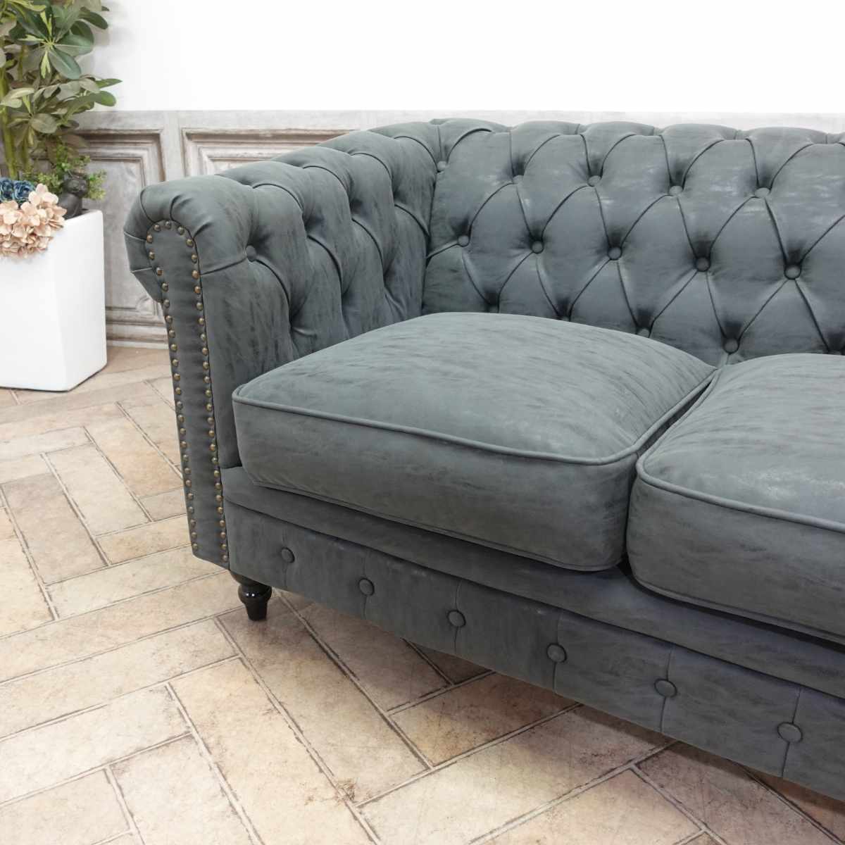 2人掛け ソファ ヴィンセント ヌバックブラックフェイクレザー vc2p71k アンティーク 輸入家具 おしゃれ ソファー チェスターフィールド 二人掛け イギリス クラシック レトロ モダン デザイナーズ ビンテージ ヴィンテージ ホテル レストラン 店舗什器 黒 PU 合皮 vc2p71k [3]