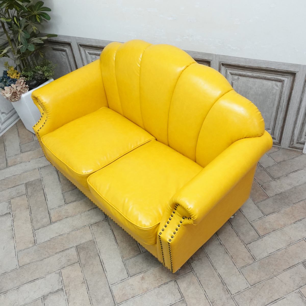 輸入家具 姫系 ソファー 二人掛け ソファ 2人用 シェルファ ダブルソファー 猫足 猫脚 貝殻 シェル おしゃれ かわいい ヨーロッパ デザイナーズ 店舗什器 美容室 エステサロン クリアアクリルシンデレラフット 合皮 PU フェイクレザー マスタードイエロー 黄色 vs2p69cf [2]
