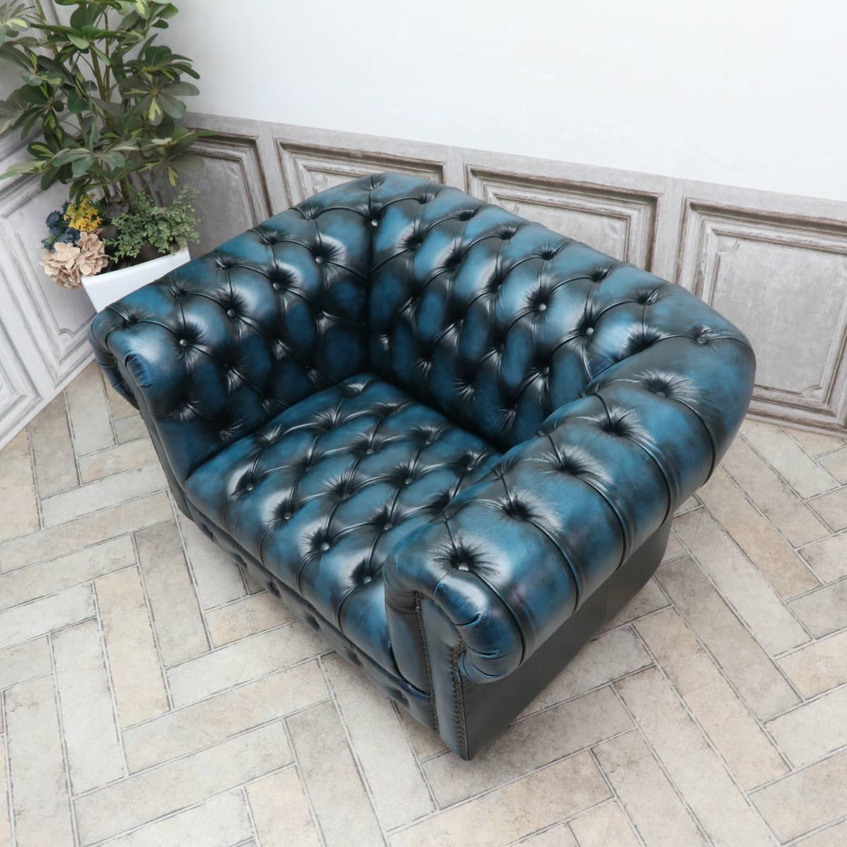 輸入家具 チェスターフィールド ソファ 一人掛け 送料無料 ソファー チェスターフィールド ソファ イギリス 英国 ヴィンテージ ソファ レトロ ソファー ビンテージ シングルソファー 1人用 書斎 西海岸 クラブマン 撮影 美容室 レザー 本革 本皮 ブルー 青 vxb1.5l9