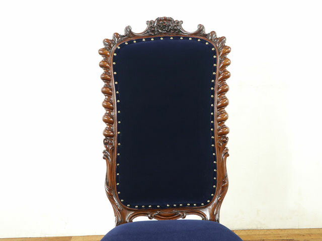 アンティーク 家具 チェア アンティーク家具 イギリス 上品な雰囲気 座面張り替え済みです 非常に珍しく個性的なデザイン アンティークチェア サロンチェア ハイバック 美しい彫刻 シングルチェア イギリスアンティーク アンティーク家具 56897 [2]