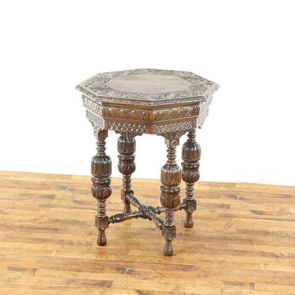 乐天商城 - アンティーク サイドテーブル 珍しい小ぶりのサイズ 八角形 ルネサンス様式 美しい彫刻 アンティークフレックス フランス 65197