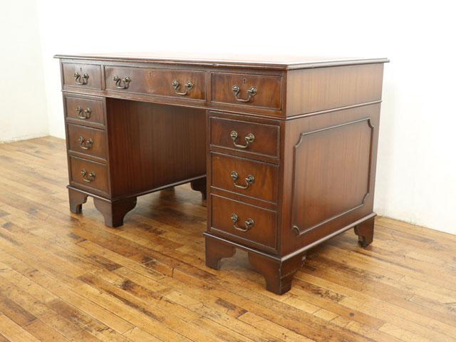 両袖デスク 赤い天板レザーが印象的 引出しが多く収納力も魅力 机 収納 イギリスの王道デザイン アンティークフレックス 59414 [2]