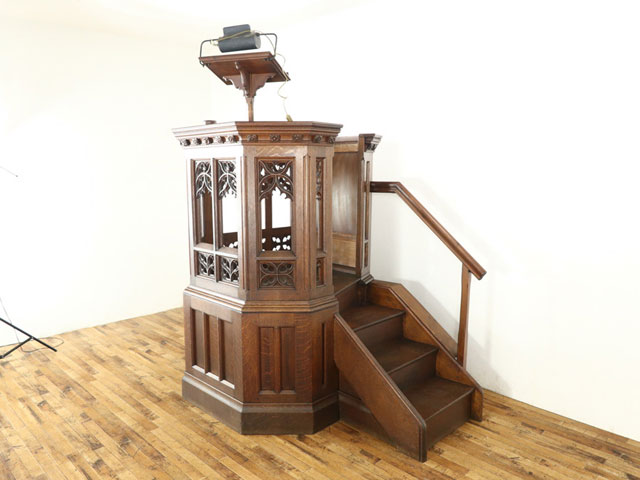 アンティーク 家具 ゴシックスタイルの重厚さ ...の紹介画像2