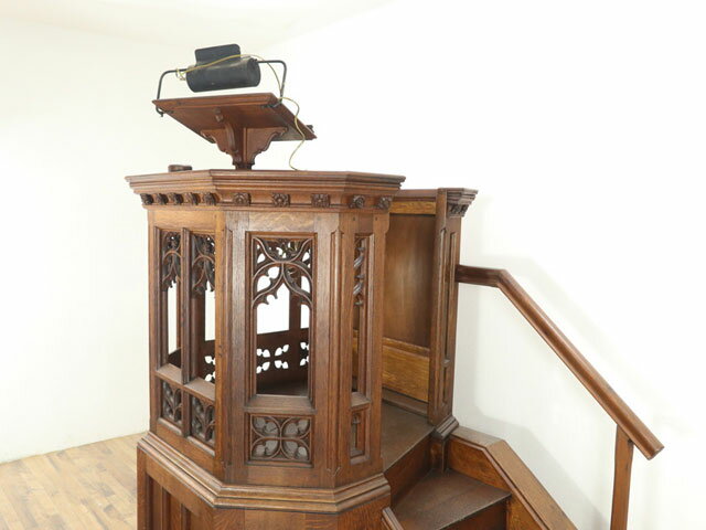 アンティーク 家具 ゴシックスタイルの重厚さ ...の紹介画像3