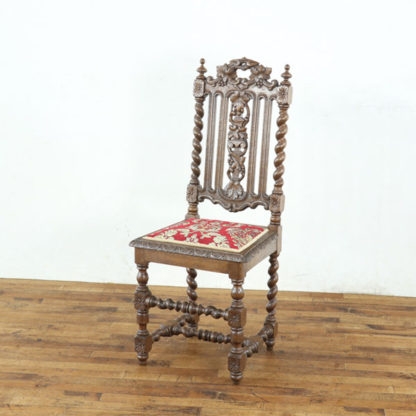 【美品】ビクトリアンスタイル赤い木製椅子べ ルベット彫刻 ロココ調 King＆Queen ロココ ゴールド 女王様の椅子 レッド チェリー 幅93cm