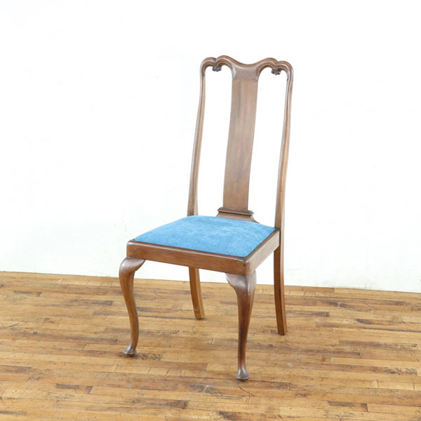 乐天商城 - アンティーク 張替済ダイニングチェア クィーンアンスタイル 曲線的な脚のデザインが印象的 独特の形状を持つ背もたれも素敵 英国 80670c