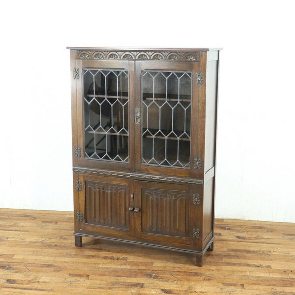 乐天商城 - ブックケース ステンドグラスが印象的 英国らしい落ち着きを感じるデザイン チューダー様式 定番 本棚 英国 アンティークフレックス 80795