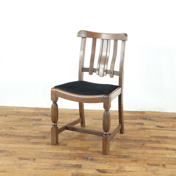 乐天商城 - アンティーク 張替済ダイニングチェア 曲面の背もたれ 座面部分が特徴的 英国らしい落ち着き 経年による使用感も魅力 イギリス家具 80797