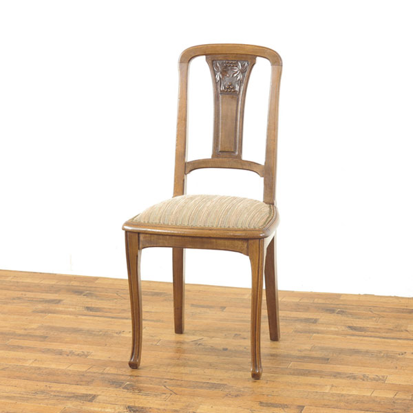 【短納期OK】 アンティーク 家具 アールヌーボー ダイニングチェア 可愛らしいシルエット 背もたれの彫刻が印象的 フランス アンティークフレックス 60791d