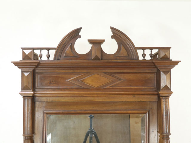 アンティーク 家具 大迫力のフランスキャビネット　ワードローブのような収納棚 アルモワール　圧倒的な存在感　大きなミラー　収納棚　飾り棚　70365