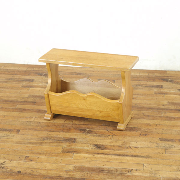 乐天商城 - 【短納期OK】 マガジンラック　アンティークフレックス　素朴な雰囲気　サイドテーブルとしても使えそう　すっきりとしたデザイン　オランダ　64189c