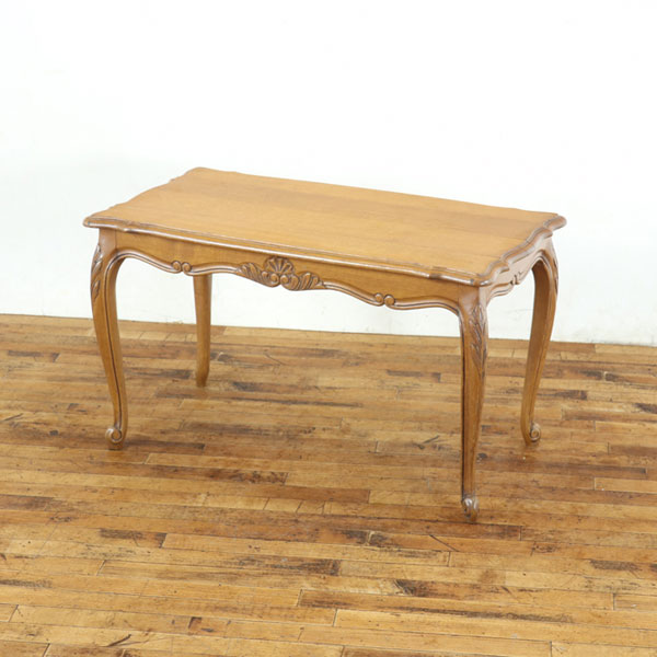 乐天商城 - アンティーク コーヒーテーブル 横幅狭め 幅89cm 美しいデザインの猫脚 天板フチの意匠も素敵 フランス アンティークフレックス 65465