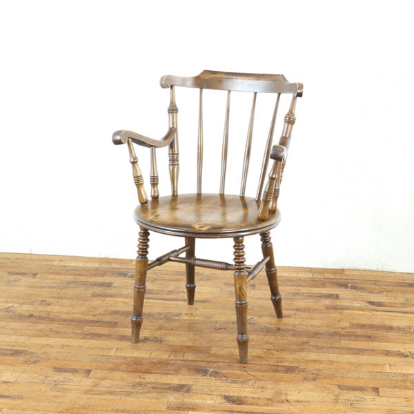 アイベックスアームチェア キッチンチェア 珍しいデザイン すっきりとしたシルエット 丸形状の座面 肘置きがあるタイプ イギリス 80084a