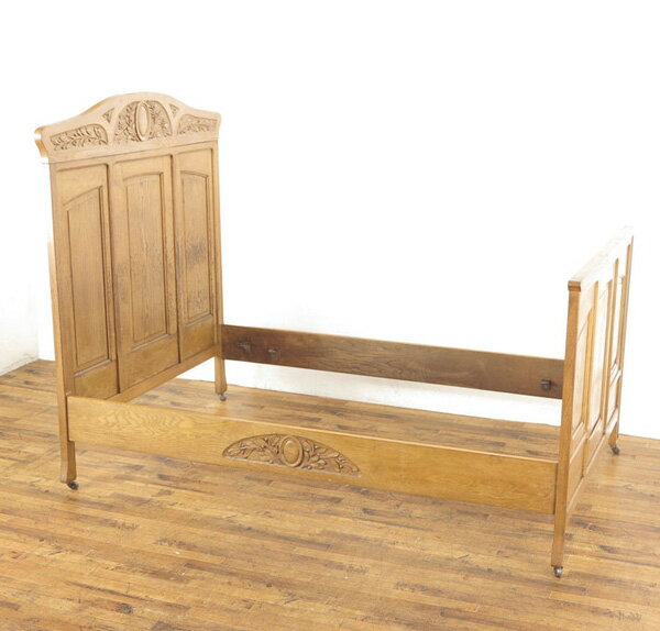 乐天商城 - アンティーク 家具 ベッドフレーム　繊細で美しい彫刻　寝室　華やかな印象　明るめ色　フランスアンティーク家具 　アンティークフレックス　62960b