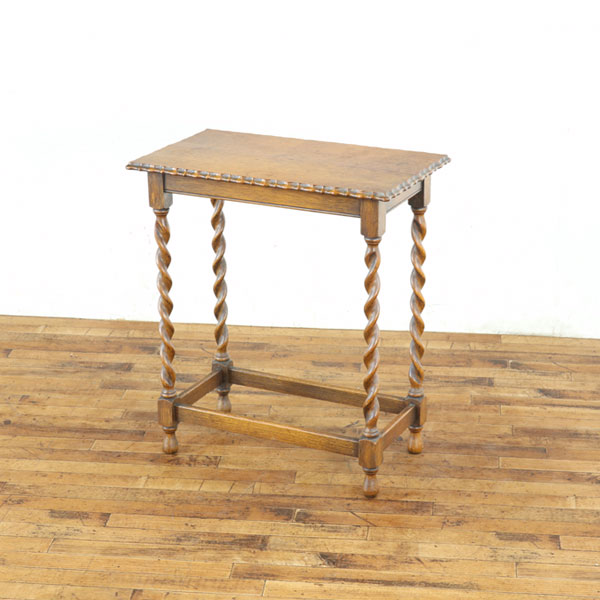 乐天商城 - アンティーク オケージョナルテーブル 定番人気 天板フチのフリフリが可愛い 長方形の天板 ティーテーブル ディスプレイ台 英国家具 80684